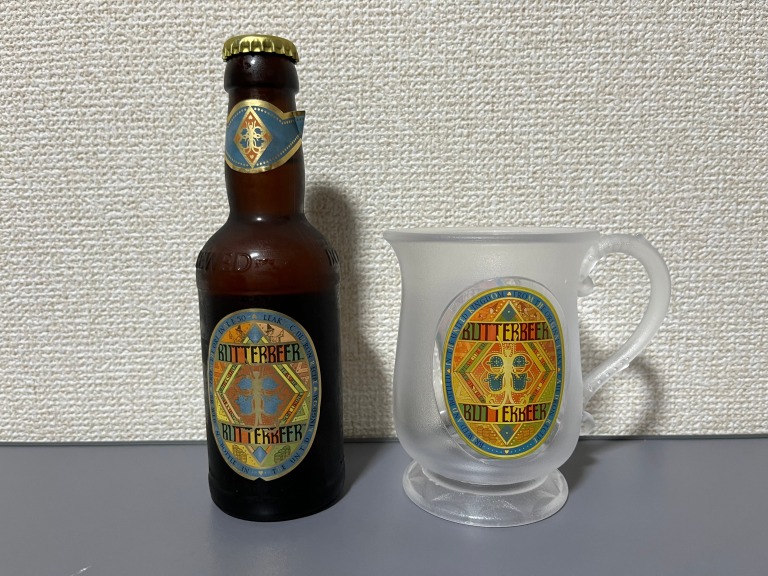 バタービールとグラス